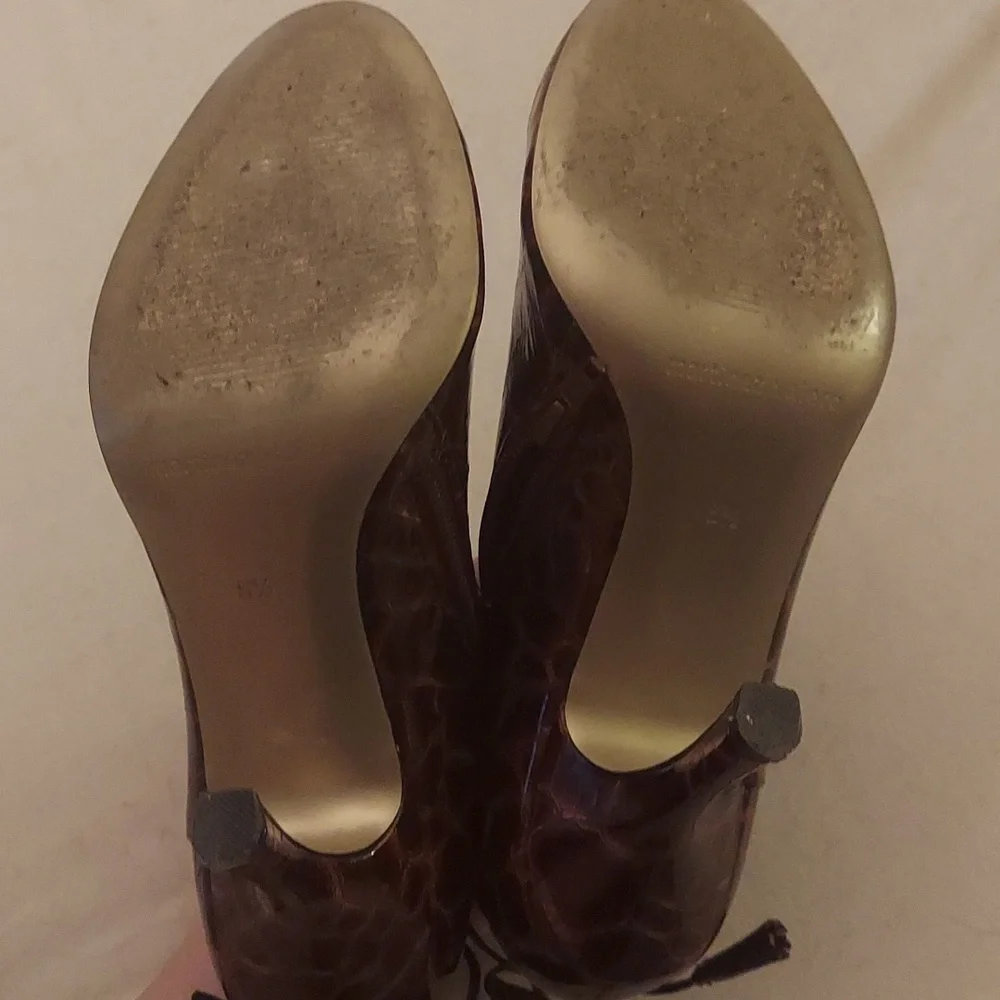 MARTINEZ VALERO Brown Crocodile Print Heeled Ankle Booties - Picture 7 of 10